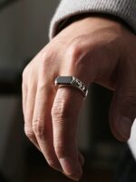 山文甲轻奢戒指Mountain Pattern Armor Ring - Image 2